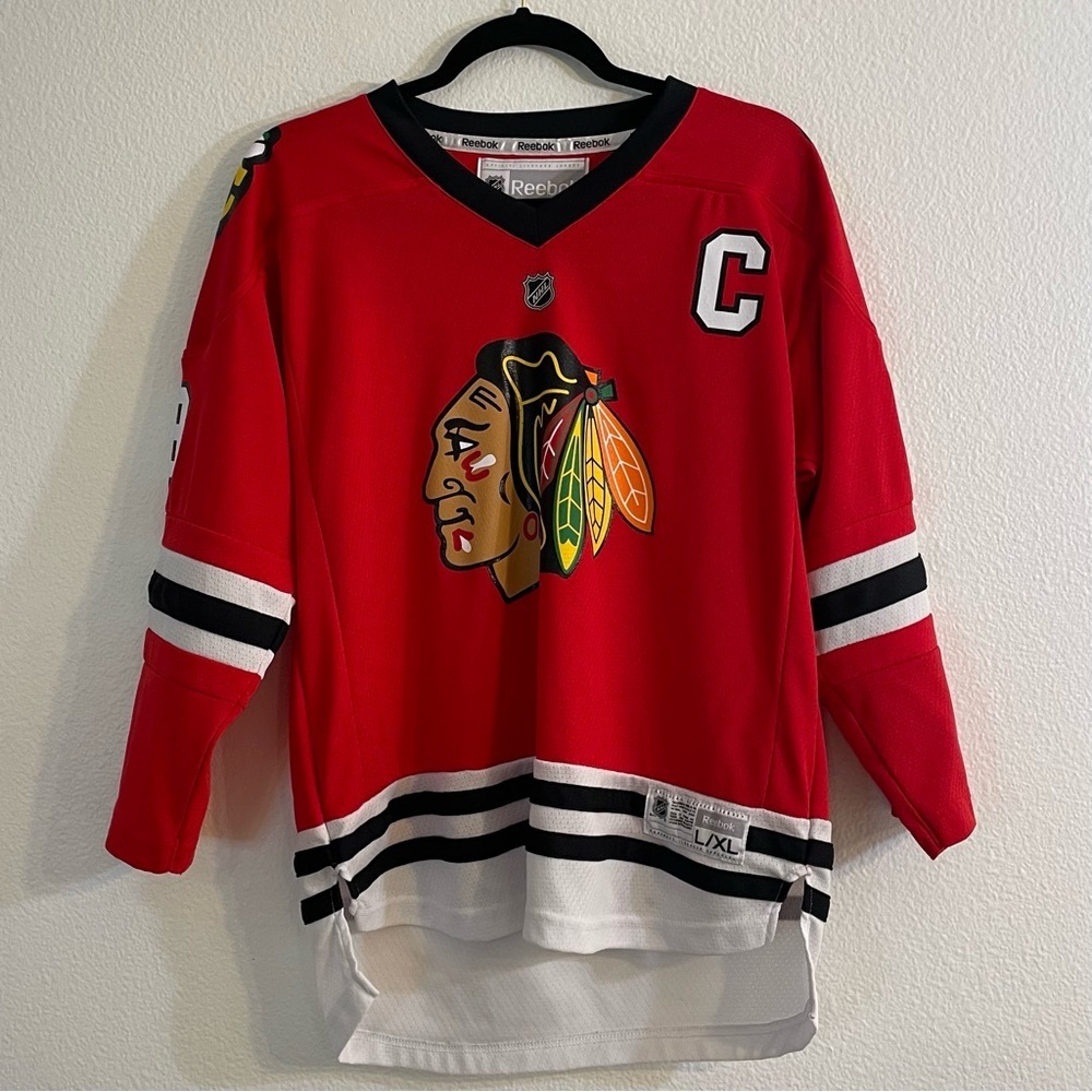 Jonathan Toews #19 Chicago Blackhawks C NHL Reebok Hockey Jersey Youth Size LX. - Picture 3 of 13